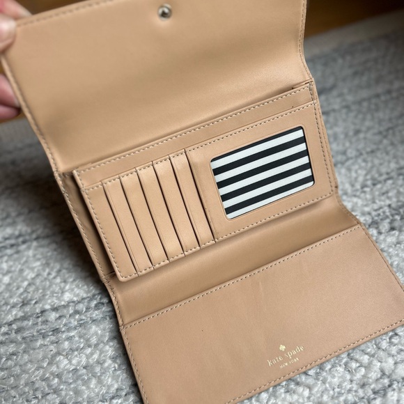 Kate Spade Sandra Southport Avenue Black White Trifold Wallet - Picture 14 of 15